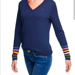 Tommy Hilfiger Cotton Ivy Rainbow-cuff V-neck Sweater in Navy Blue
